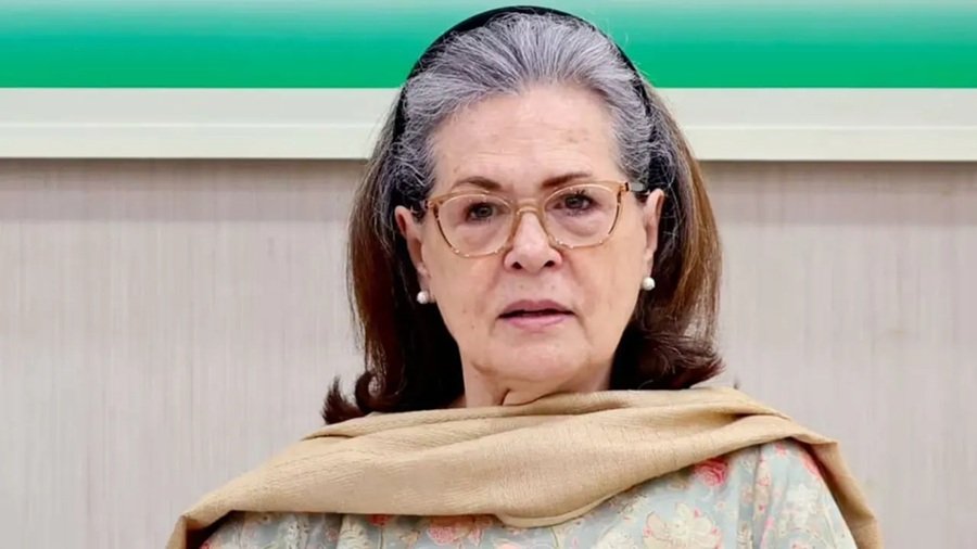 Sonia Gandhi Citizenship Case: सोनिया गांधी की नागरिकता और वोटर आईडी पर विवाद, कोर्ट ने पूछा:- बिना नागरिकता कैसे बना वोटिंग कार्ड?
